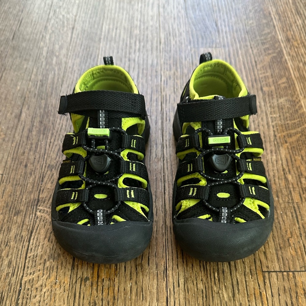 Keen Newport Sandal Kids “Size 11” - Picture 2 of 9